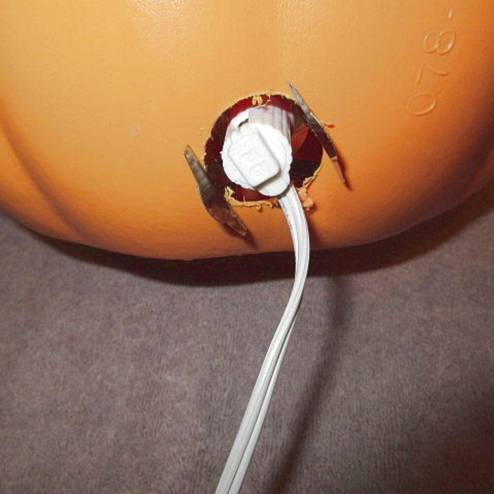 Vtg Halloween Blow Mold Light-Up Jack O Lantern Pumpkin XL 16" Yard Home Decor - Picture 6 of 12